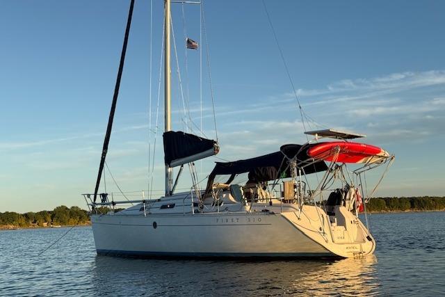 1992 Beneteau First 310