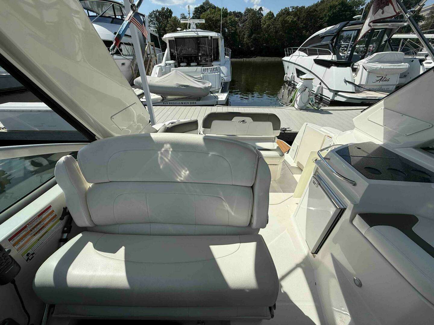 2013 Monterey 280 SCR - Image 6