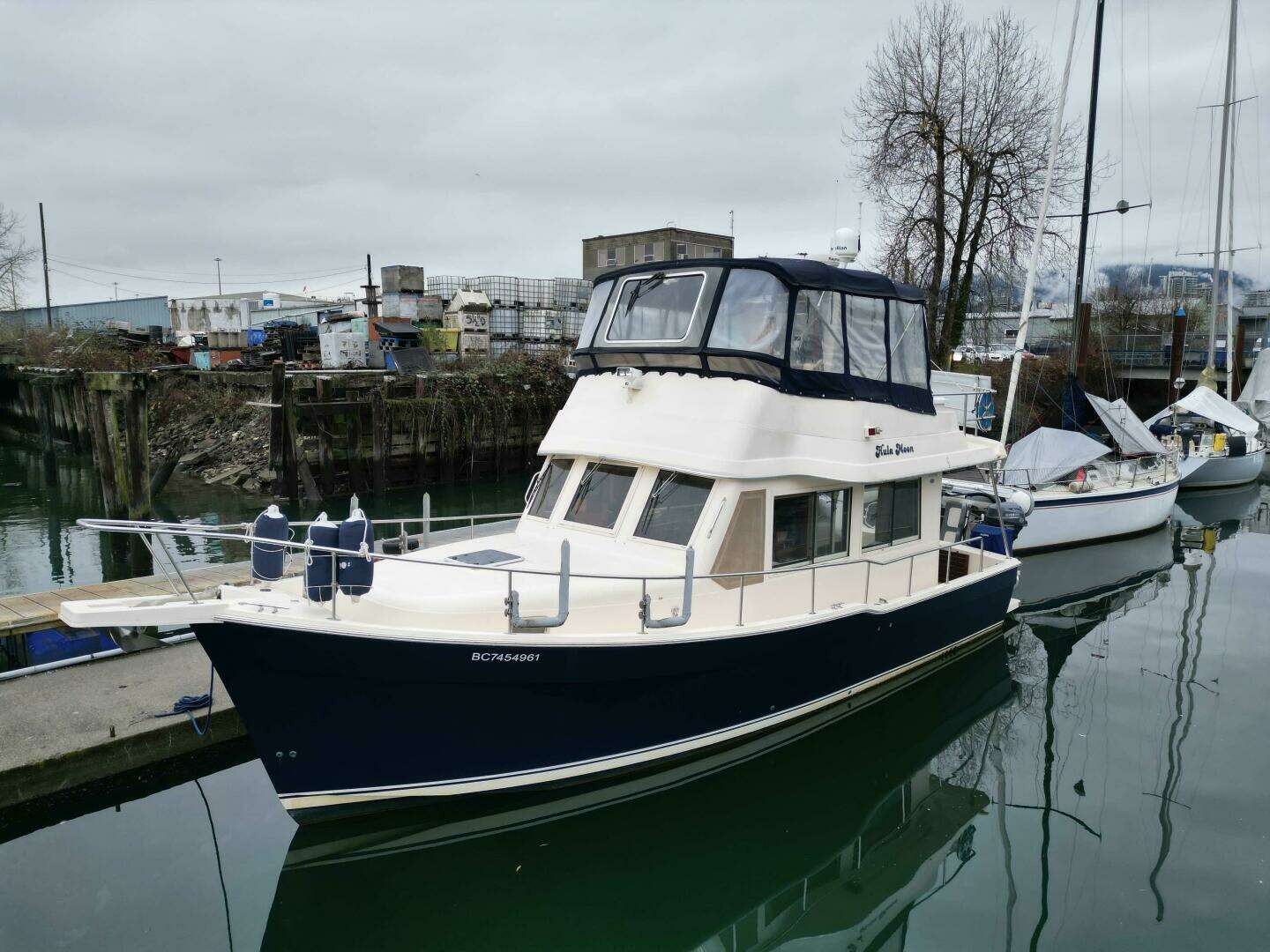 2006 Mainship — - Image 2