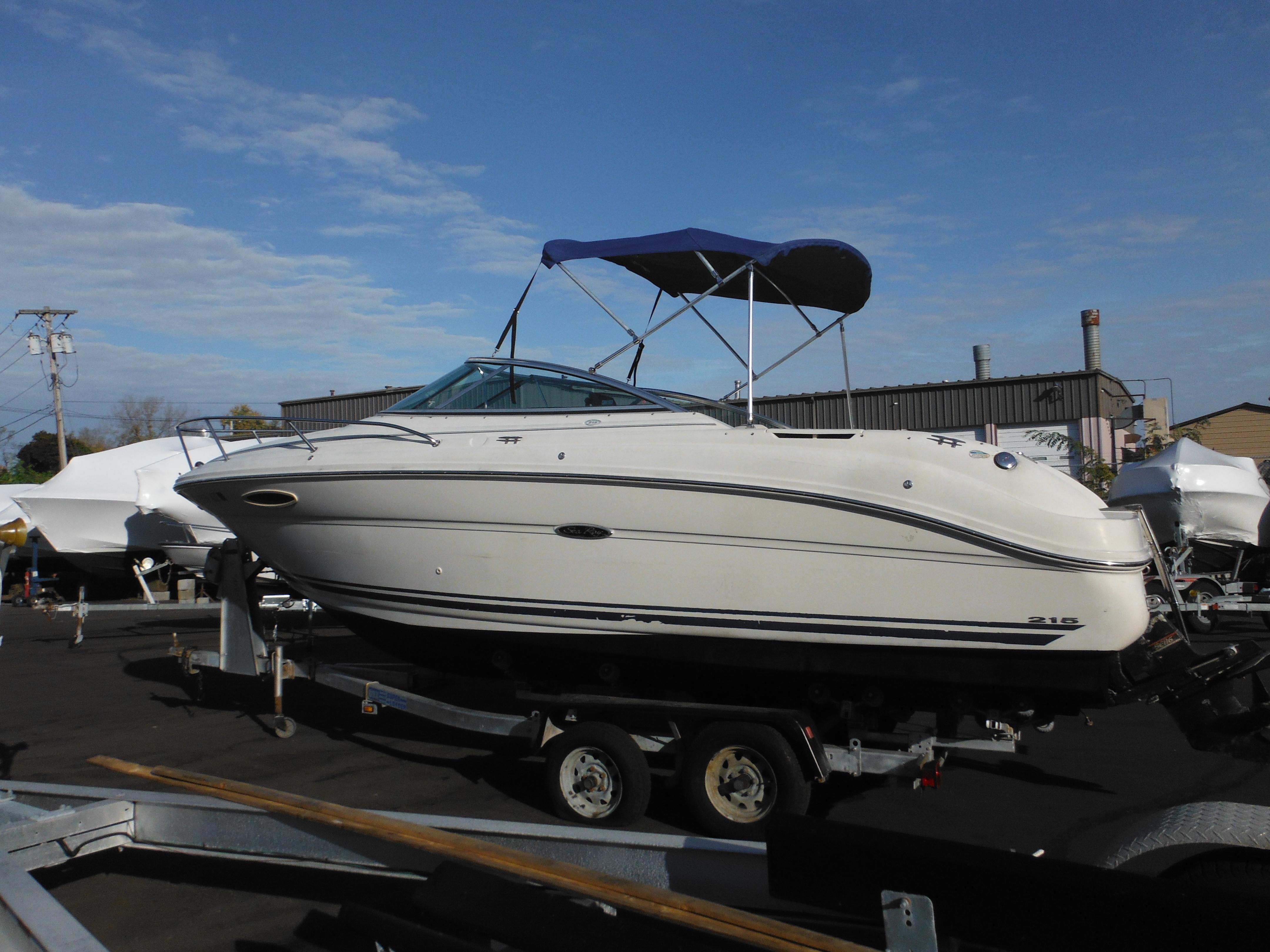 2004 Sea Ray 215 Weekender