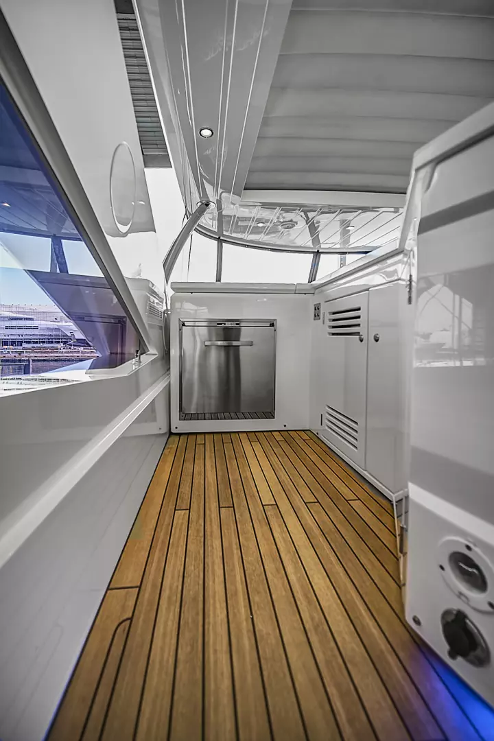 2019 Sunseeker 86 Yacht - Image 19