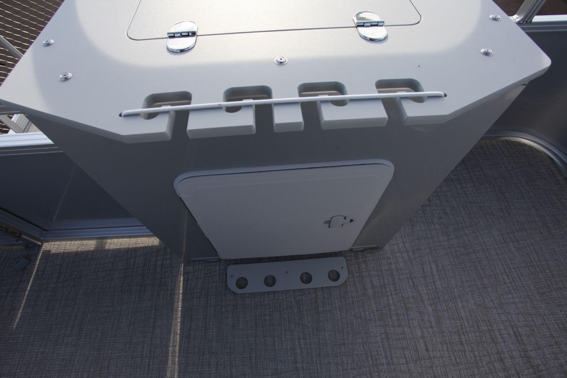 2024 Avalon Venture Fish N Cruise 23 ft. - 16