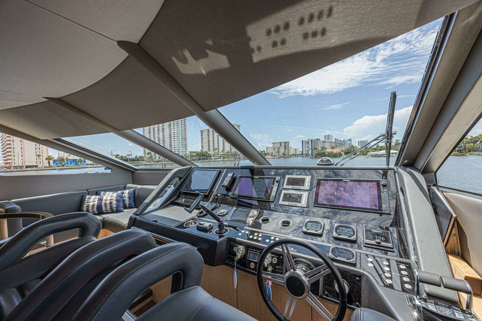 2017 Sunseeker 75 Yacht - Image 39