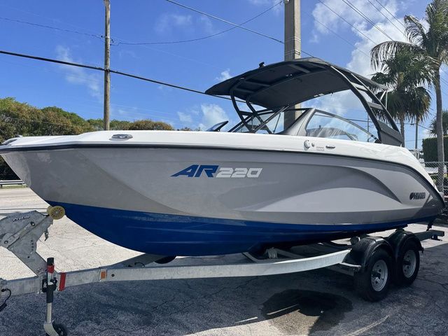 2026 Yamaha Boats AR220