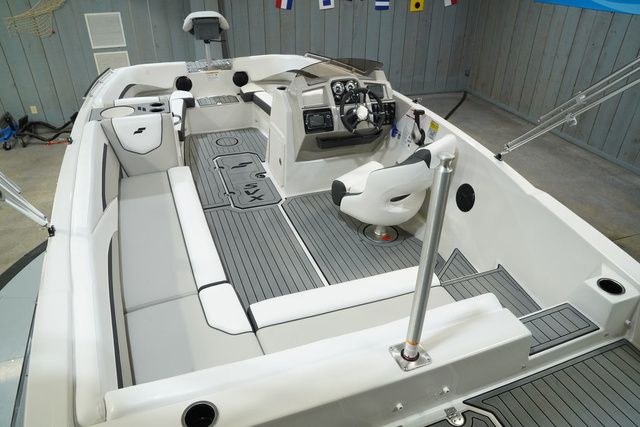 2026 Starcraft SVX 211 OB - 18