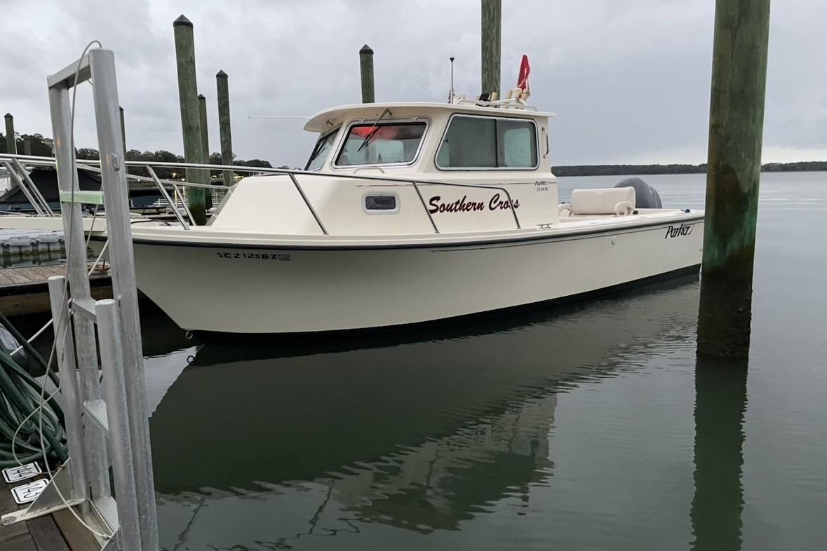2006 Parker 2520 XL Sport Cabin