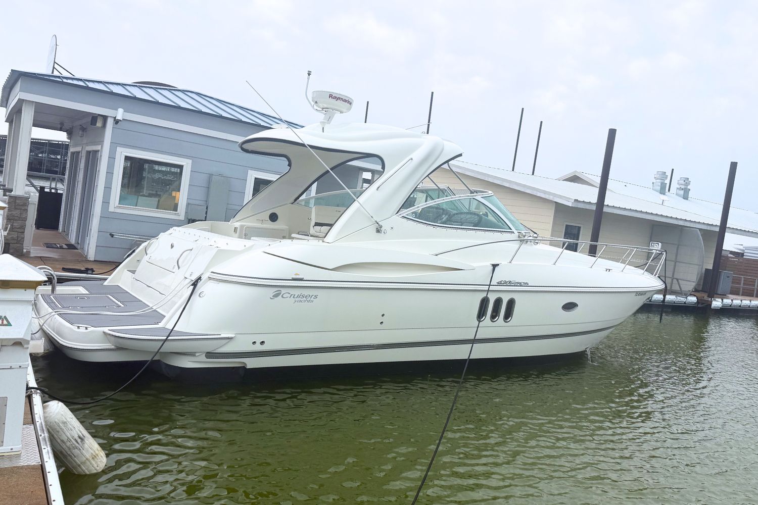 2007 Cruisers Yachts 420 Express - 2