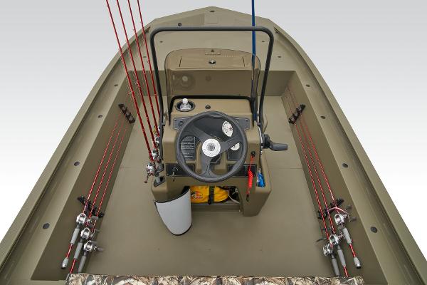 2024 Tracker Grizzly 1860 CC - 15