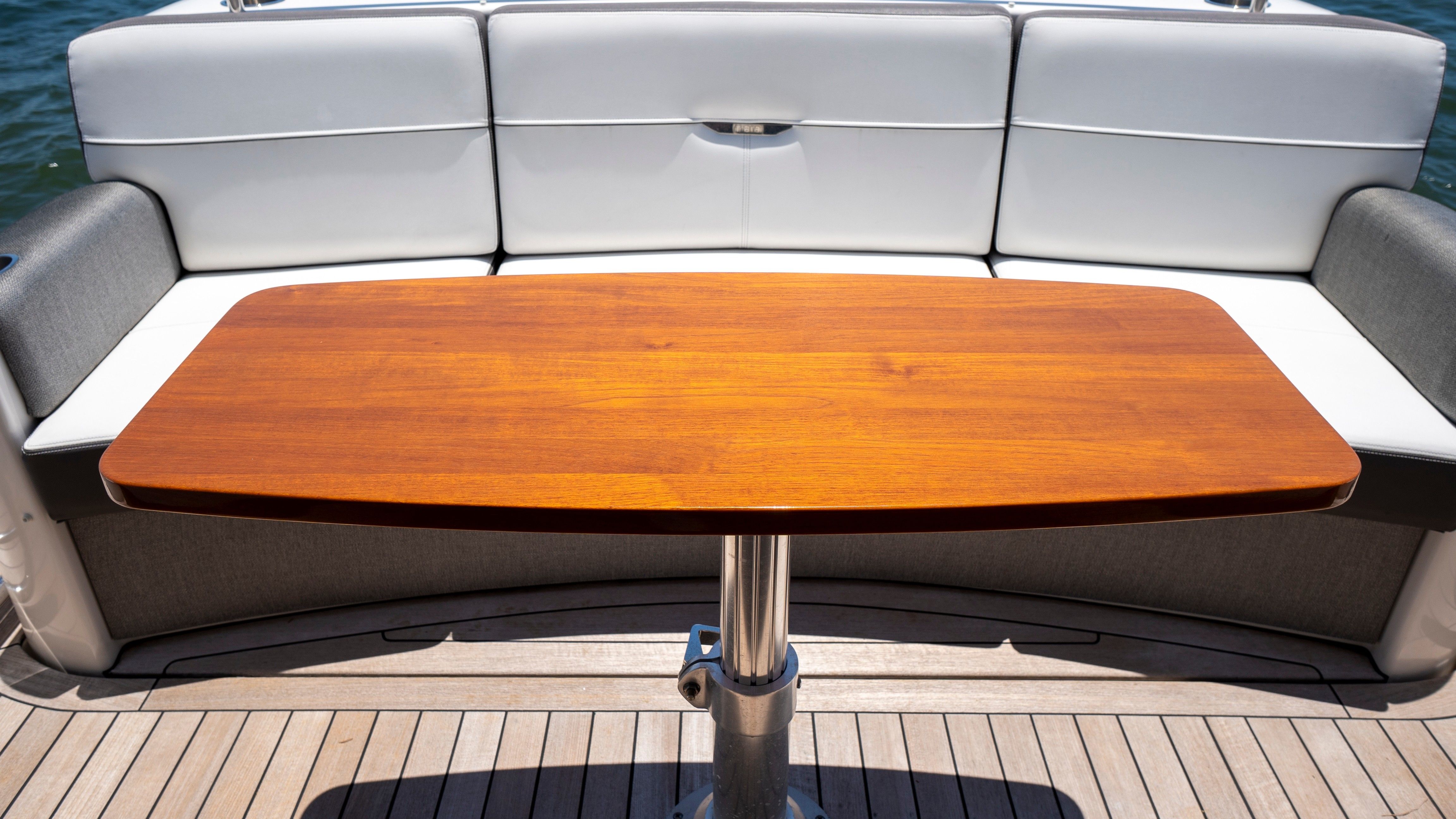 2018 Tiara Yachts 44 Coupe - 35
