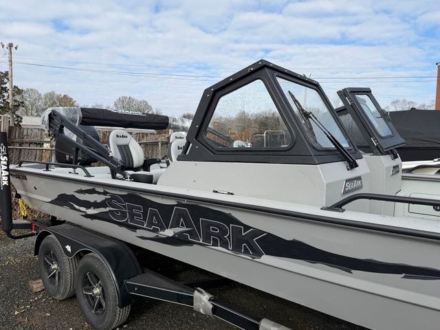 2026 SeaArk Procat 240 - Suzuki 250 - 4