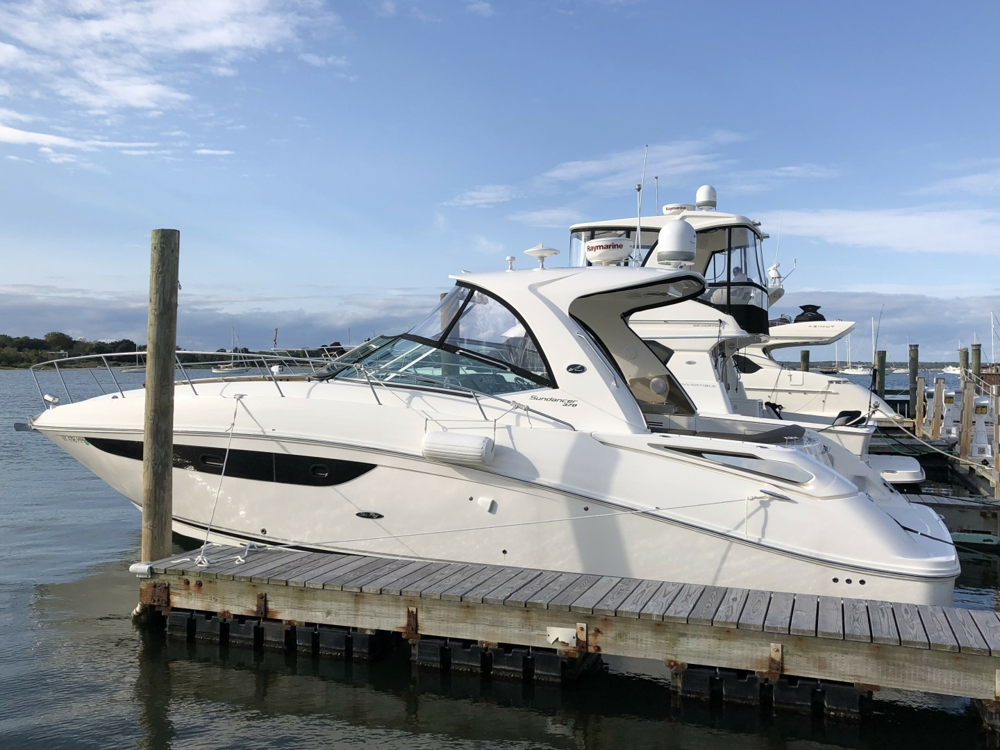 2017 Sea Ray Sundancer 370 - Image 4