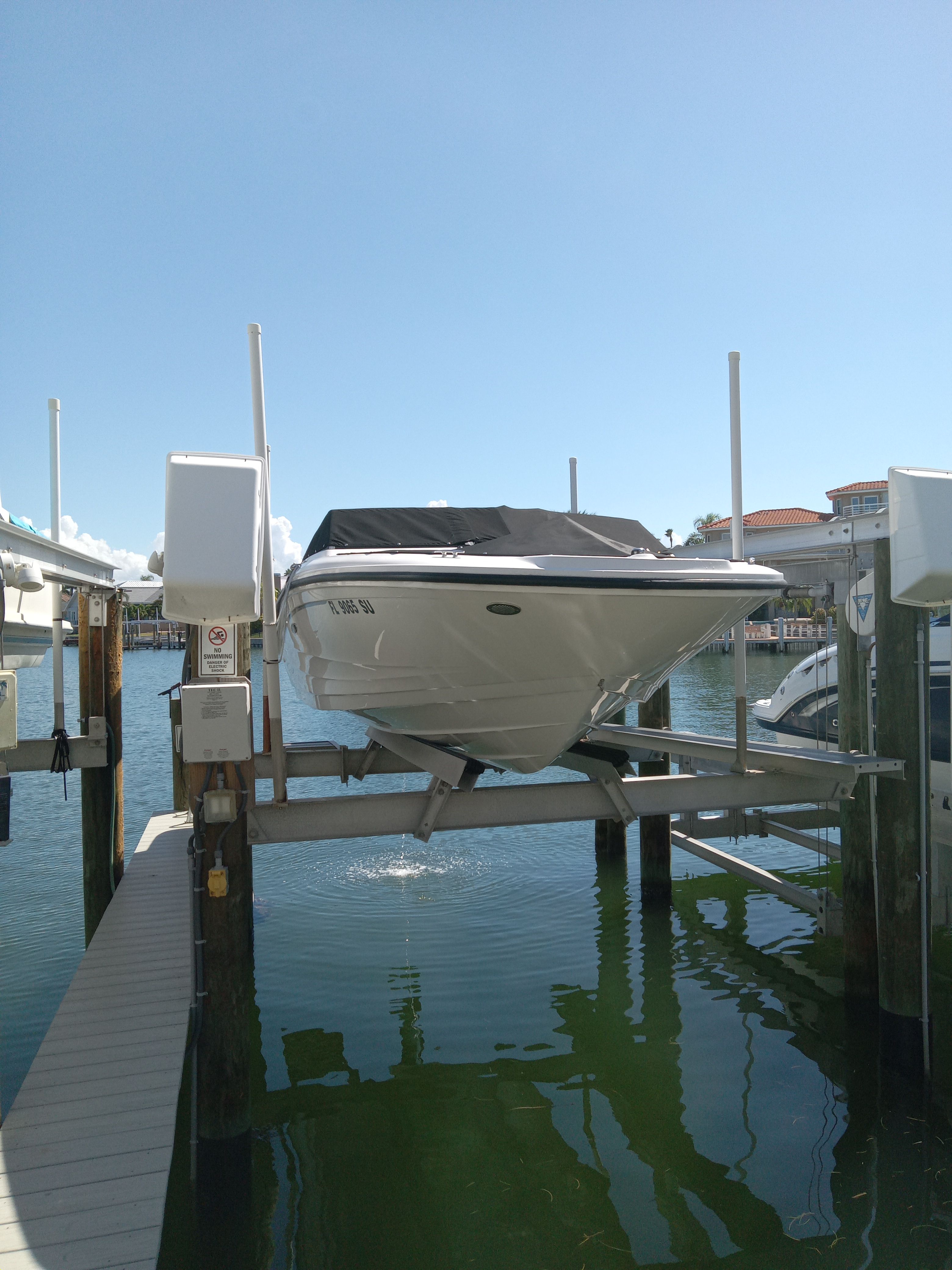 2021 Sea Ray SPX 190