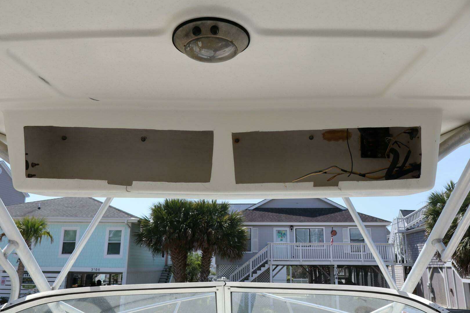 2005 Sea Boss 235 Walkaround - Image 10