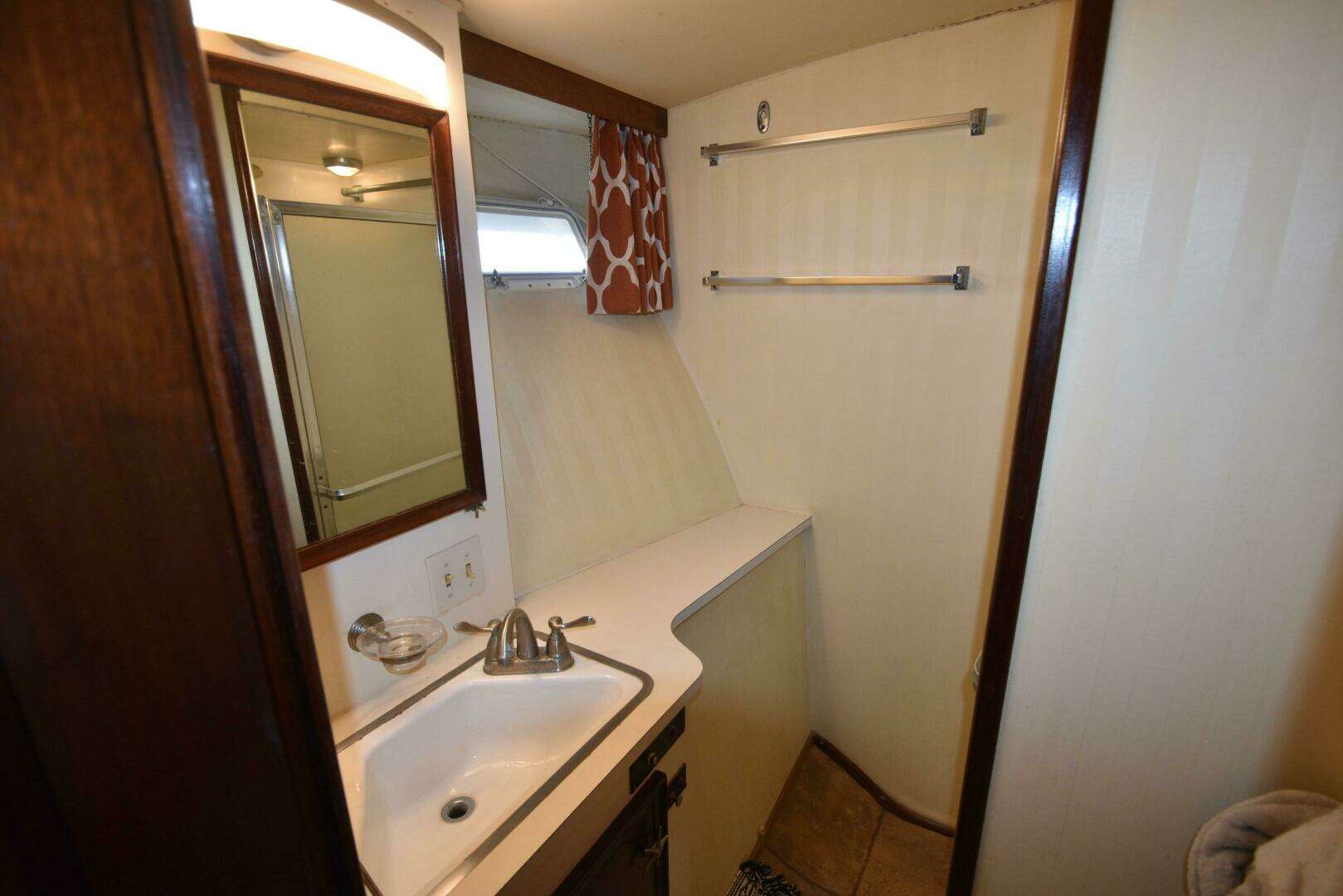 1978 Hatteras 46 Convertible - Image 47
