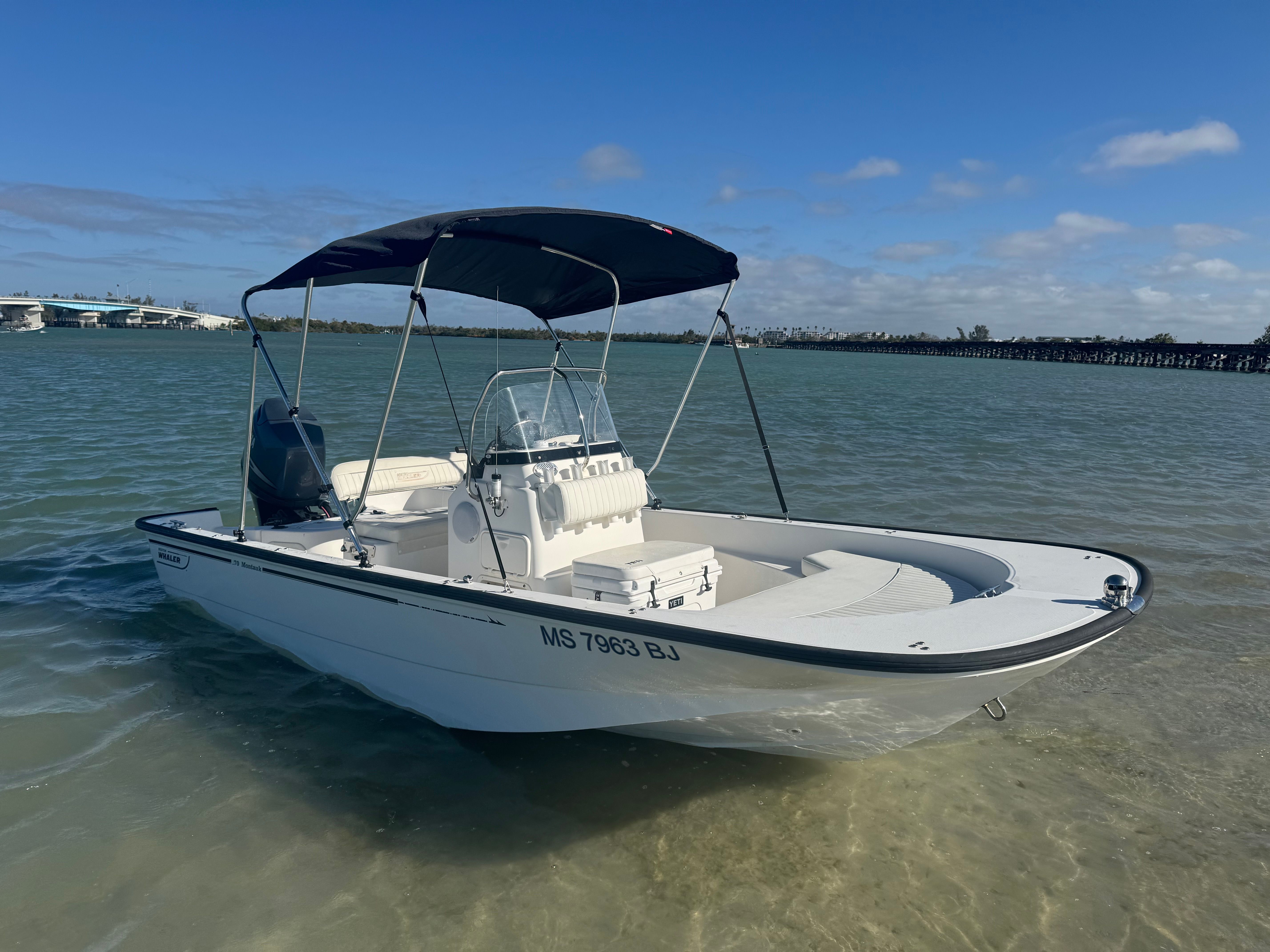 2010 Boston Whaler 170 Montauk