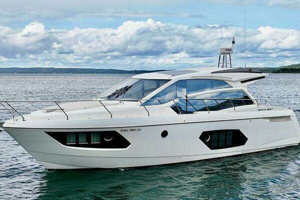2016 Absolute 45 Sport Yacht