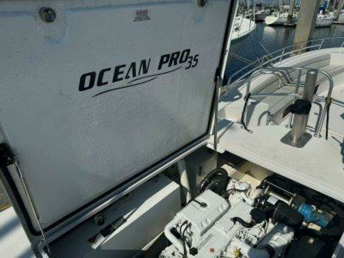 2019 Commercial OceanPro 35 - Image 11