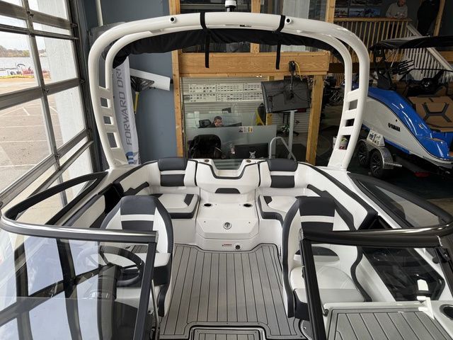 2026 Yamaha Boats 195S - 28