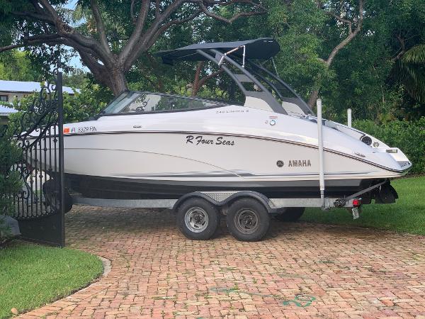 2018 Yamaha Boats 242 Limited S - 29