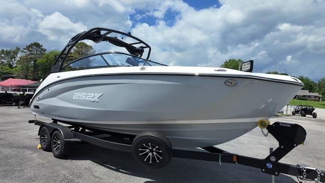 2024 Yamaha Boats 252XE - 7