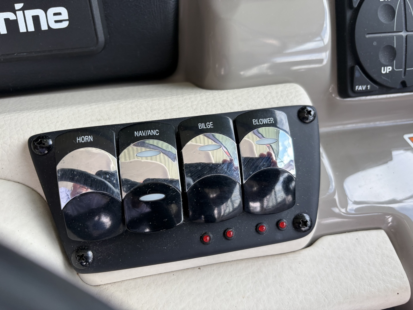 2018 Crownline Eclipse E30 - Image 22