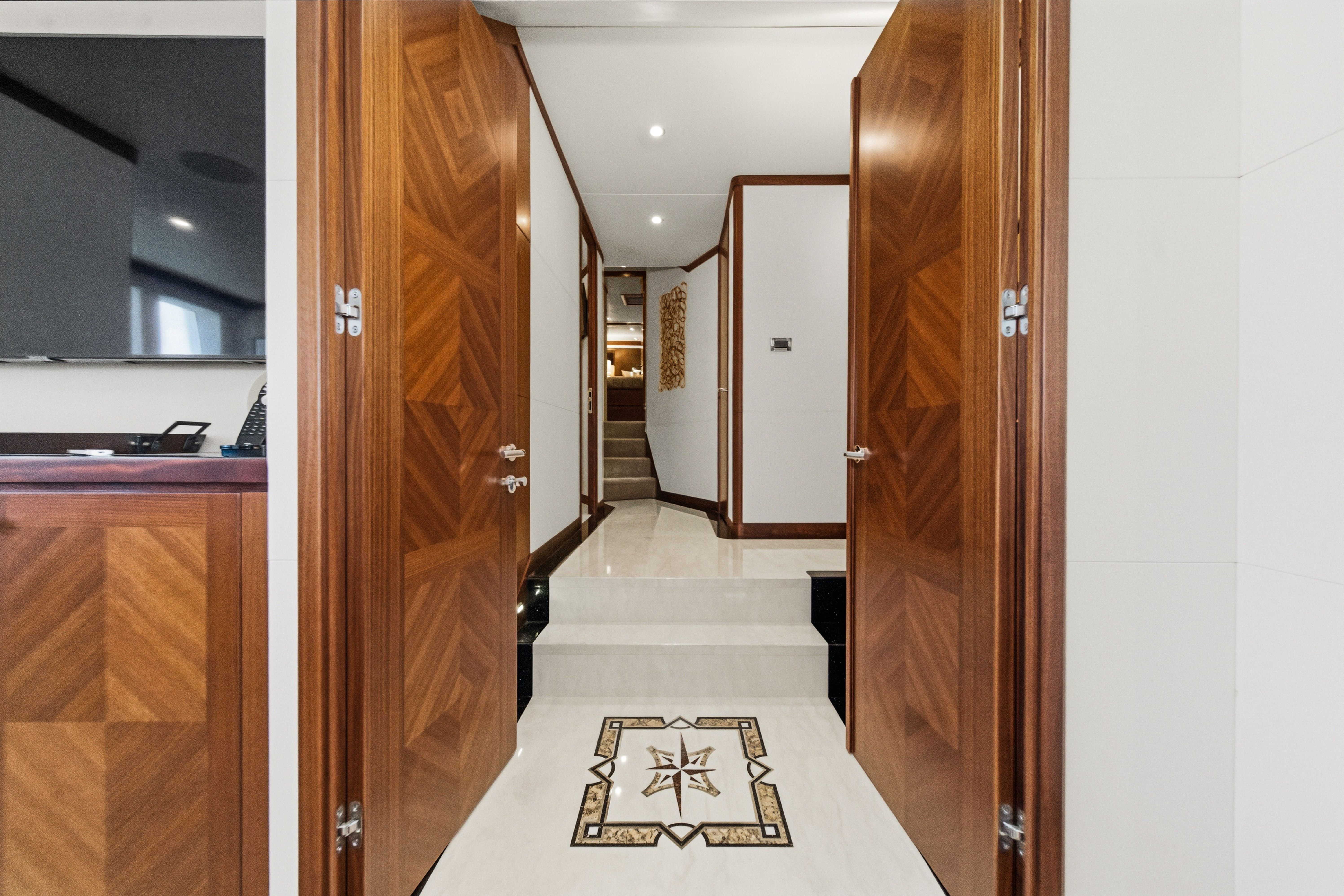 2015 Ocean Alexander 90 Skylounge Motoryacht - 83