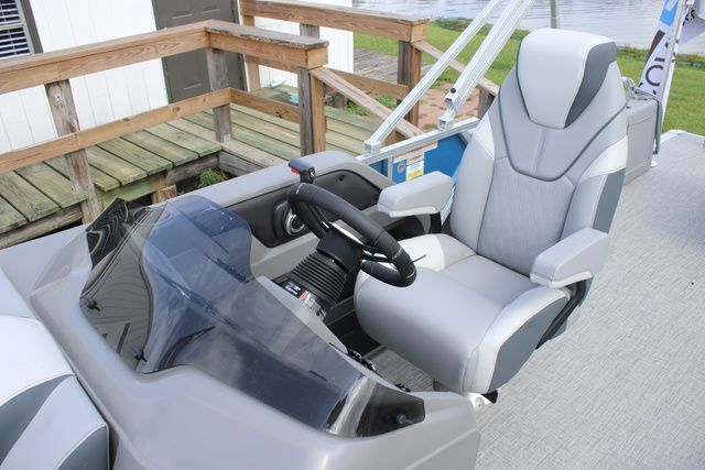 2025 Tahoe LTZ - 23 FT Cruise Rear Bench - 6