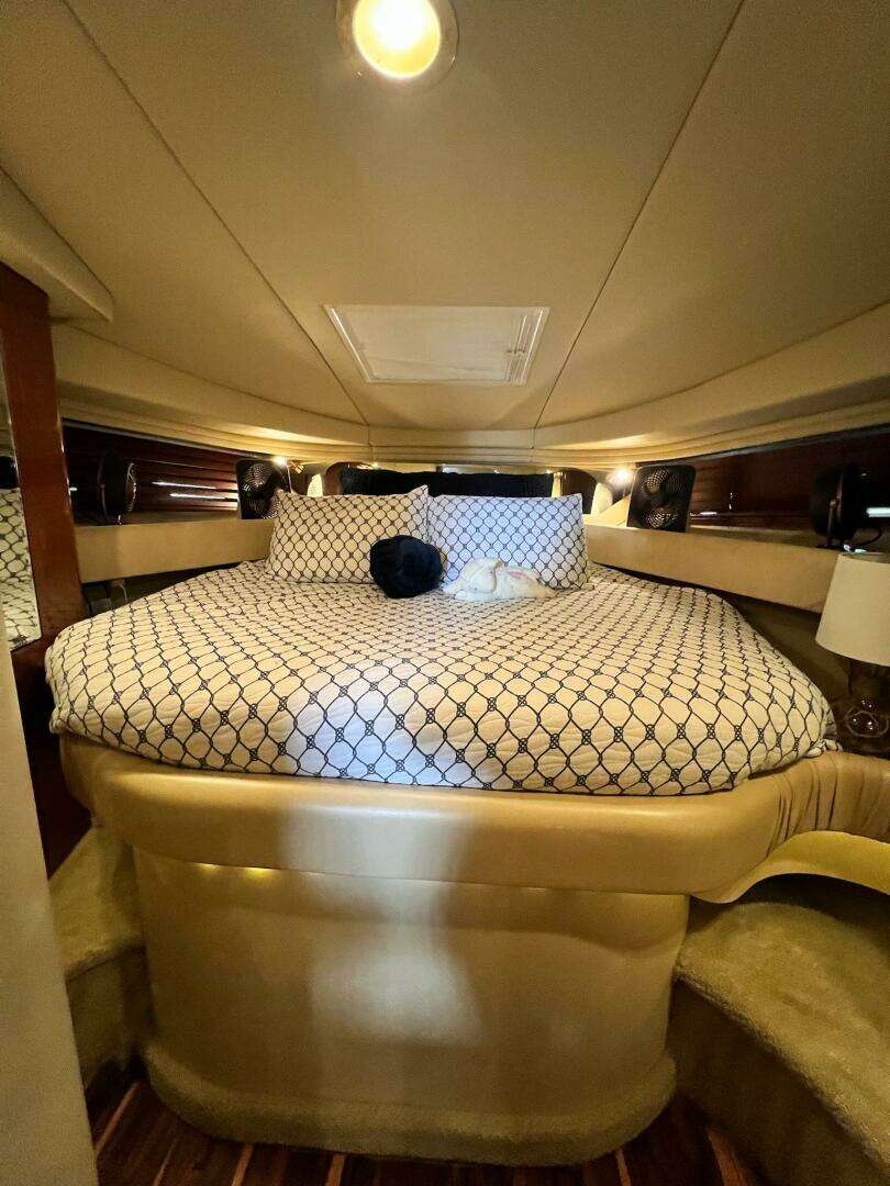 2002 Sea Ray 380 Sundancer - Image 14