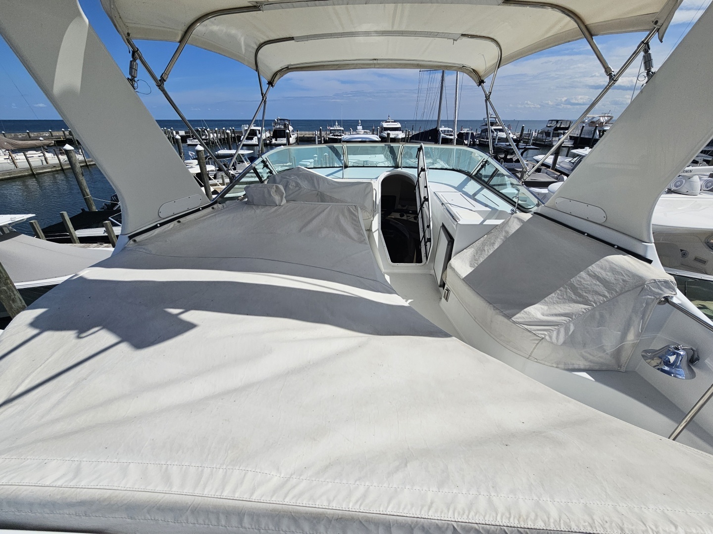 1999 Carver 530 Voyager - Image 33