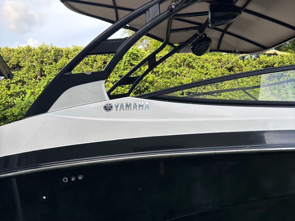 2016 Yamaha Boats 242 - 6
