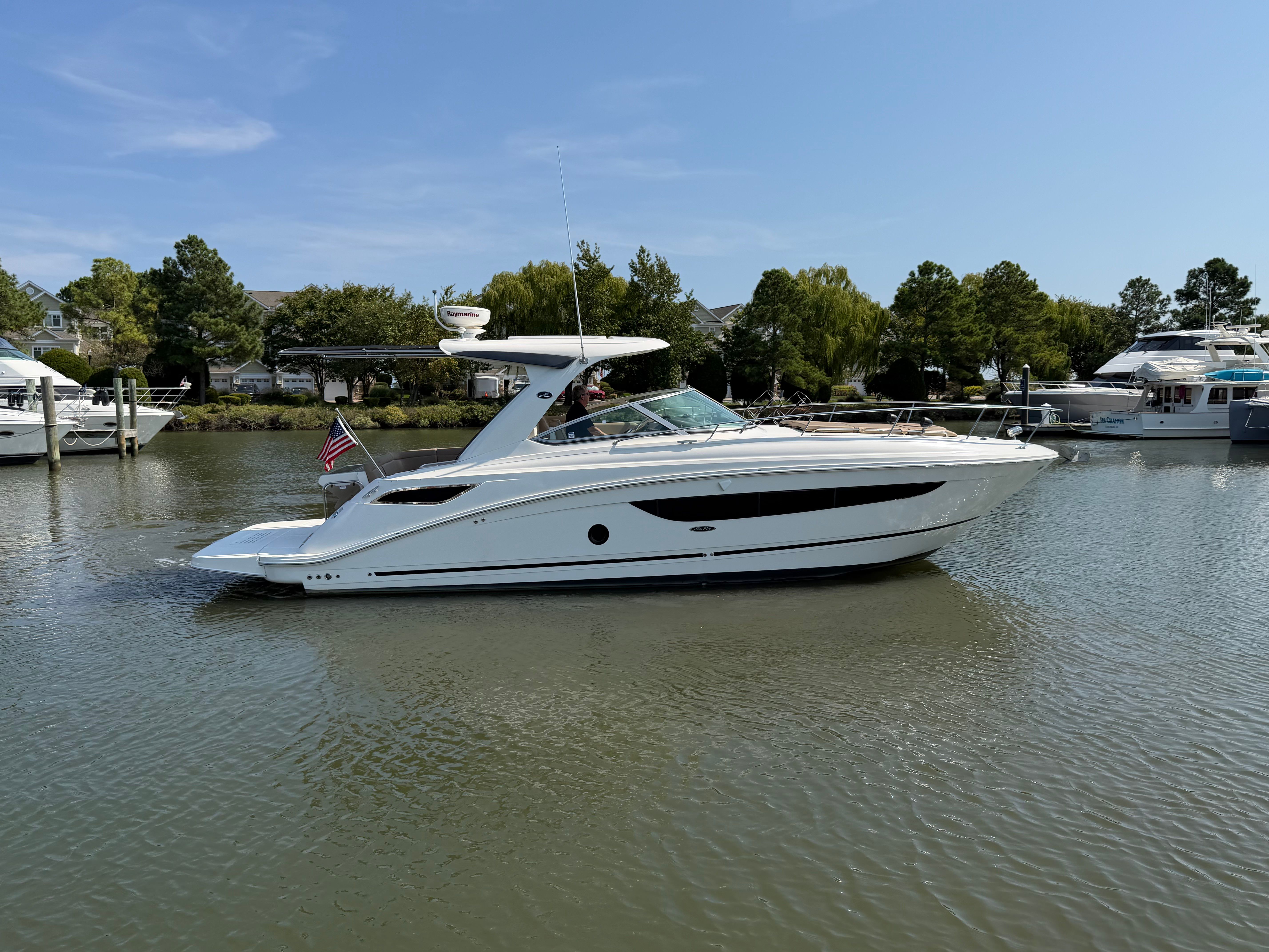 2017 Sea Ray Sundancer 350