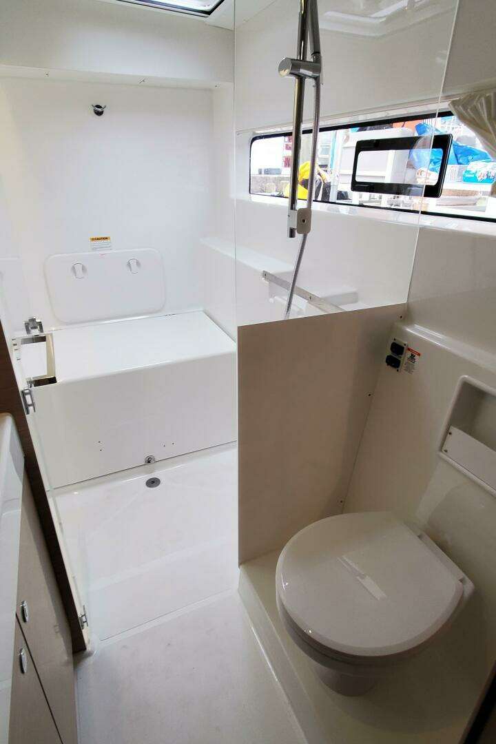 2026 Lagoon 38 Owner's Version - Image 9