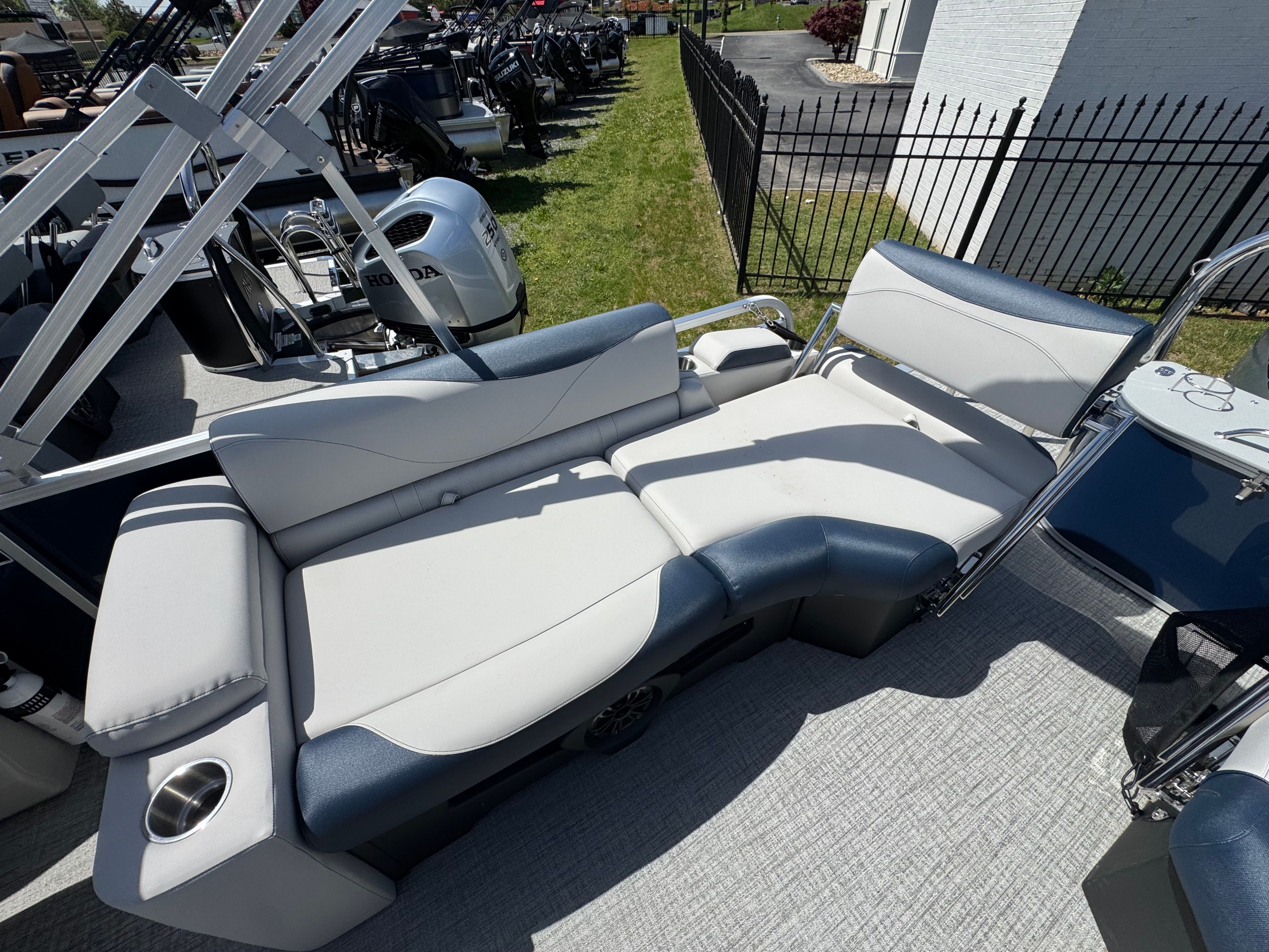 2026 Avalon 23 LSZ QLS - 26