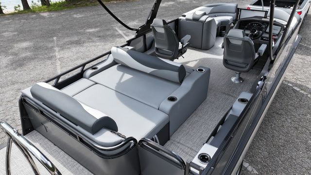 2026 Tahoe LTZ - 23 FT Versatile Rear Lounger - 8