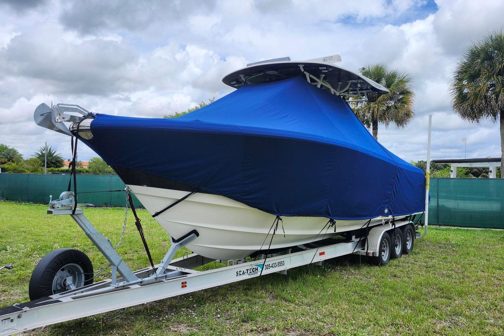 2015 Robalo R300 Center Console