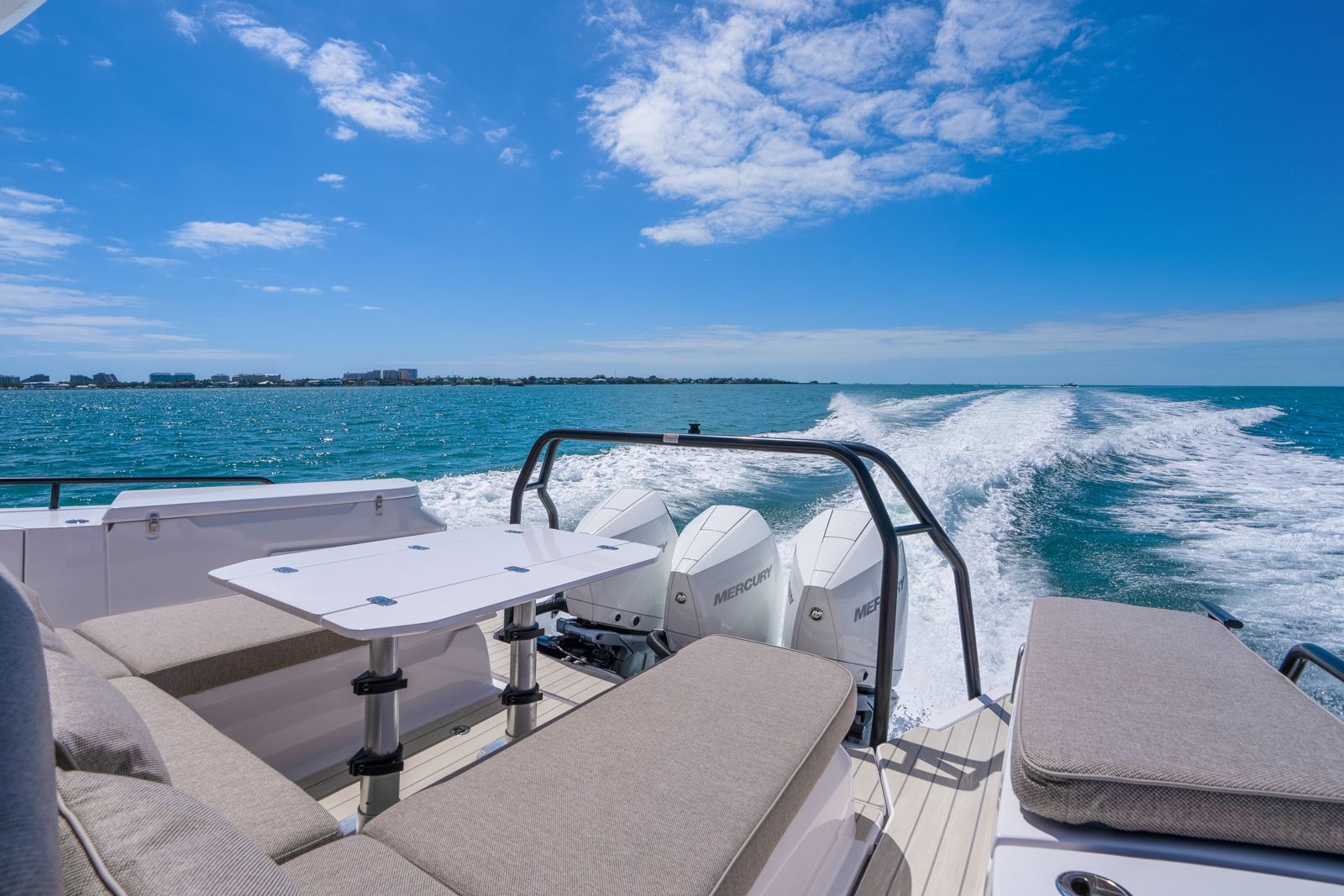 2023 Axopar 45 XC Cross Cabin - 23