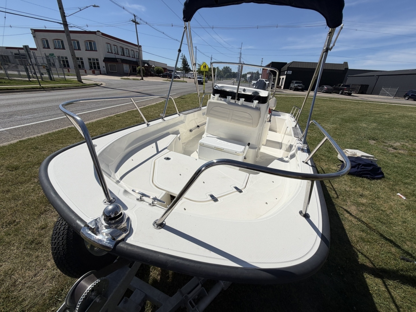 2023 Boston Whaler 150 Montauk - Image 7