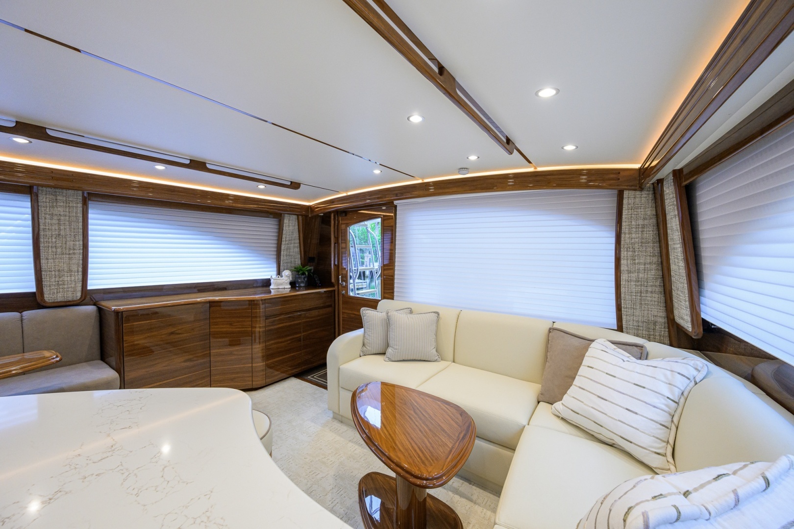 2024 Viking 54 Convertible - Image 4