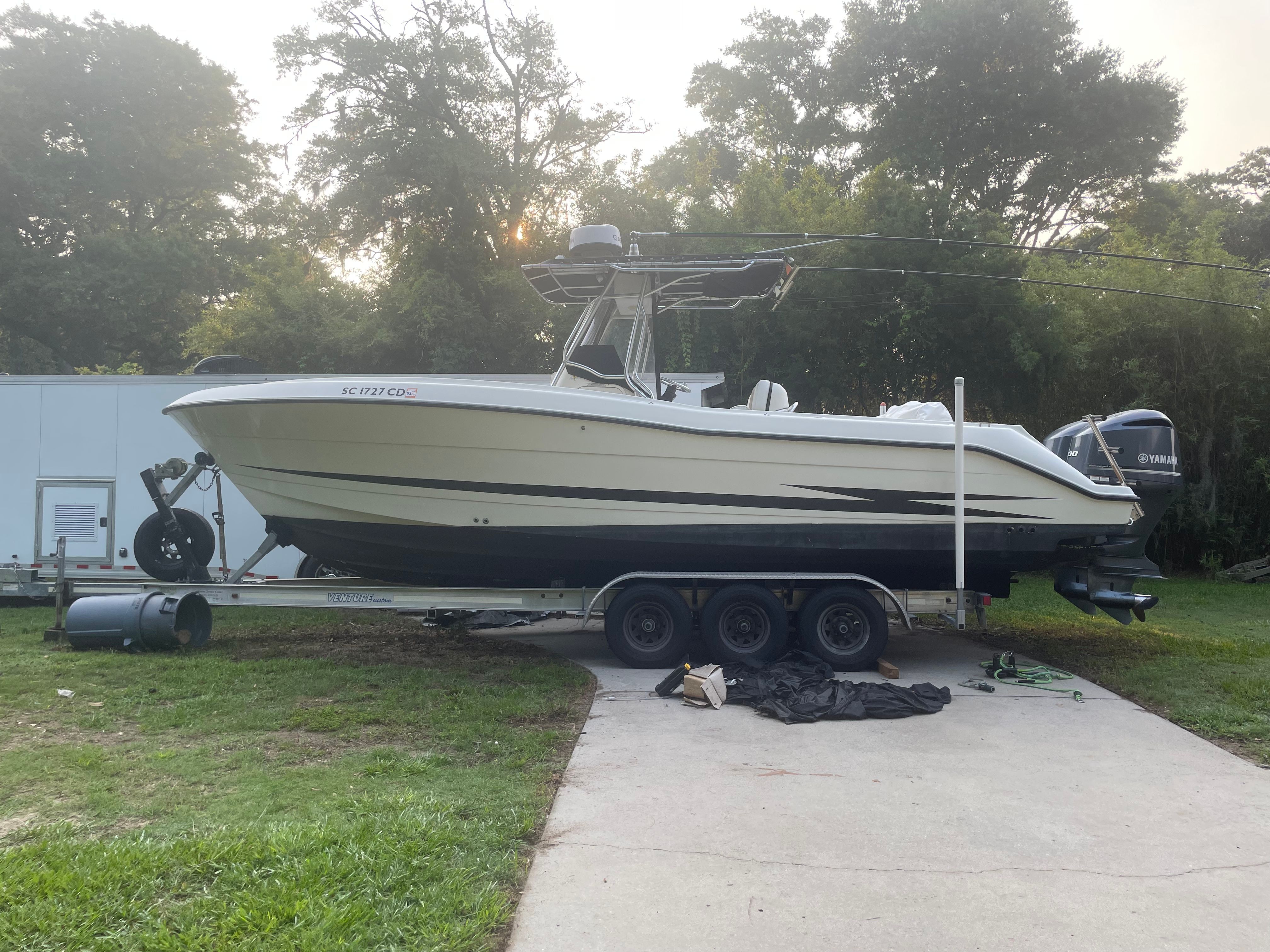 2005 Hydra-Sports Vector 2800 CC parked on trailer outdoors.