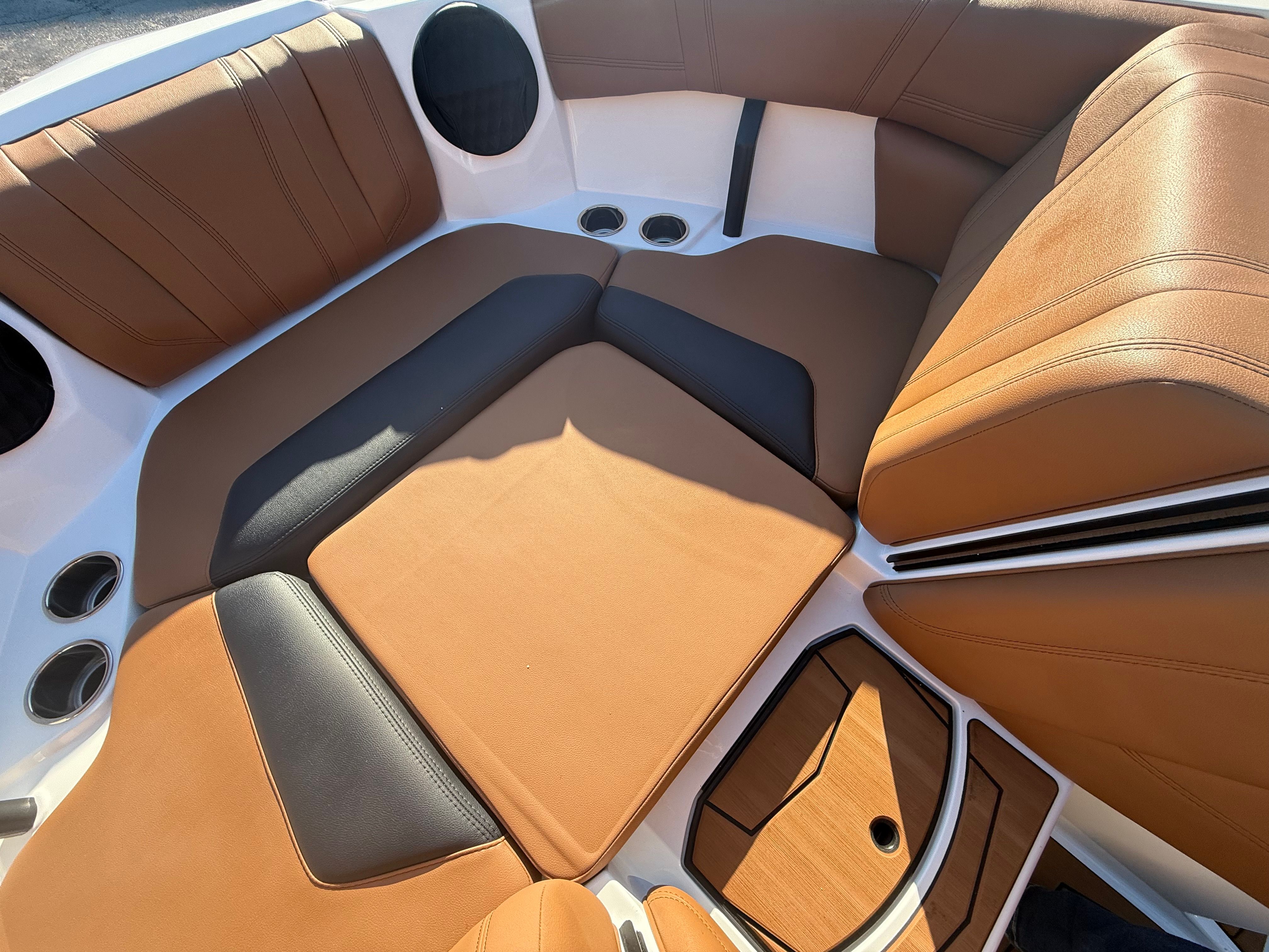 2026 Malibu Wakesetter 21 LX - 37