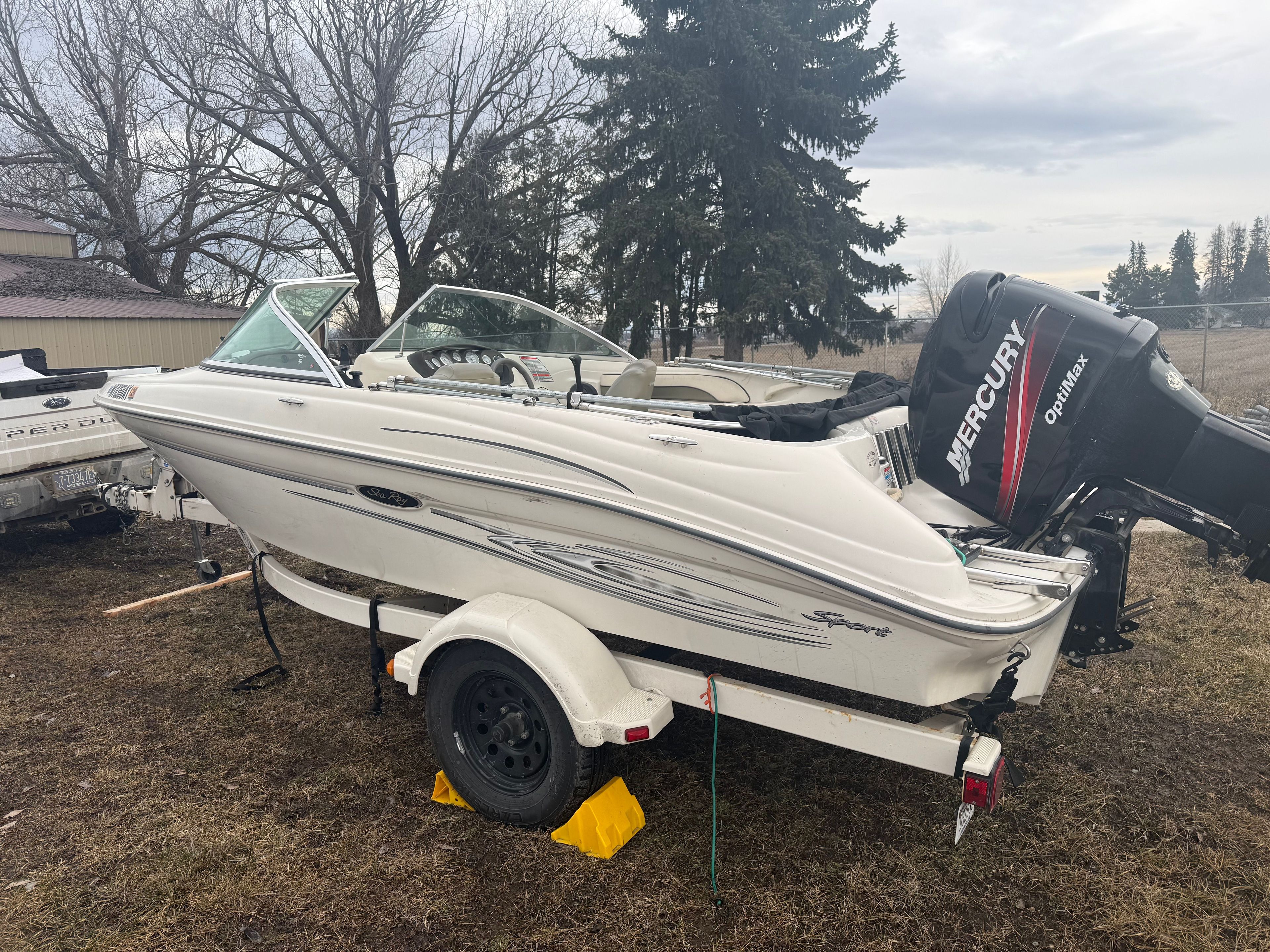 2005 Sea Ray 185 Outboard Sport - 3
