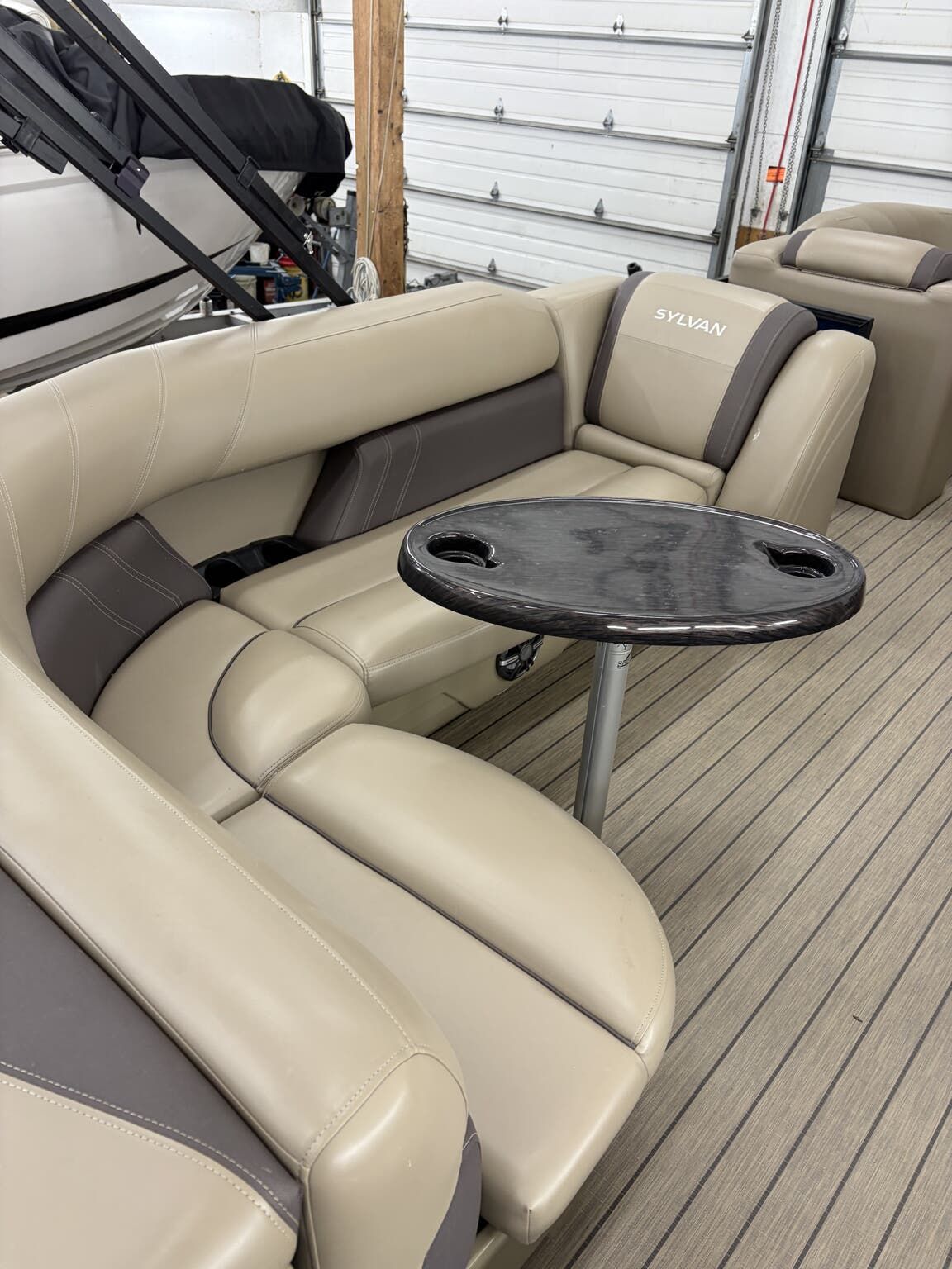 2024 Sylvan Mirage 8522 CRS - 5