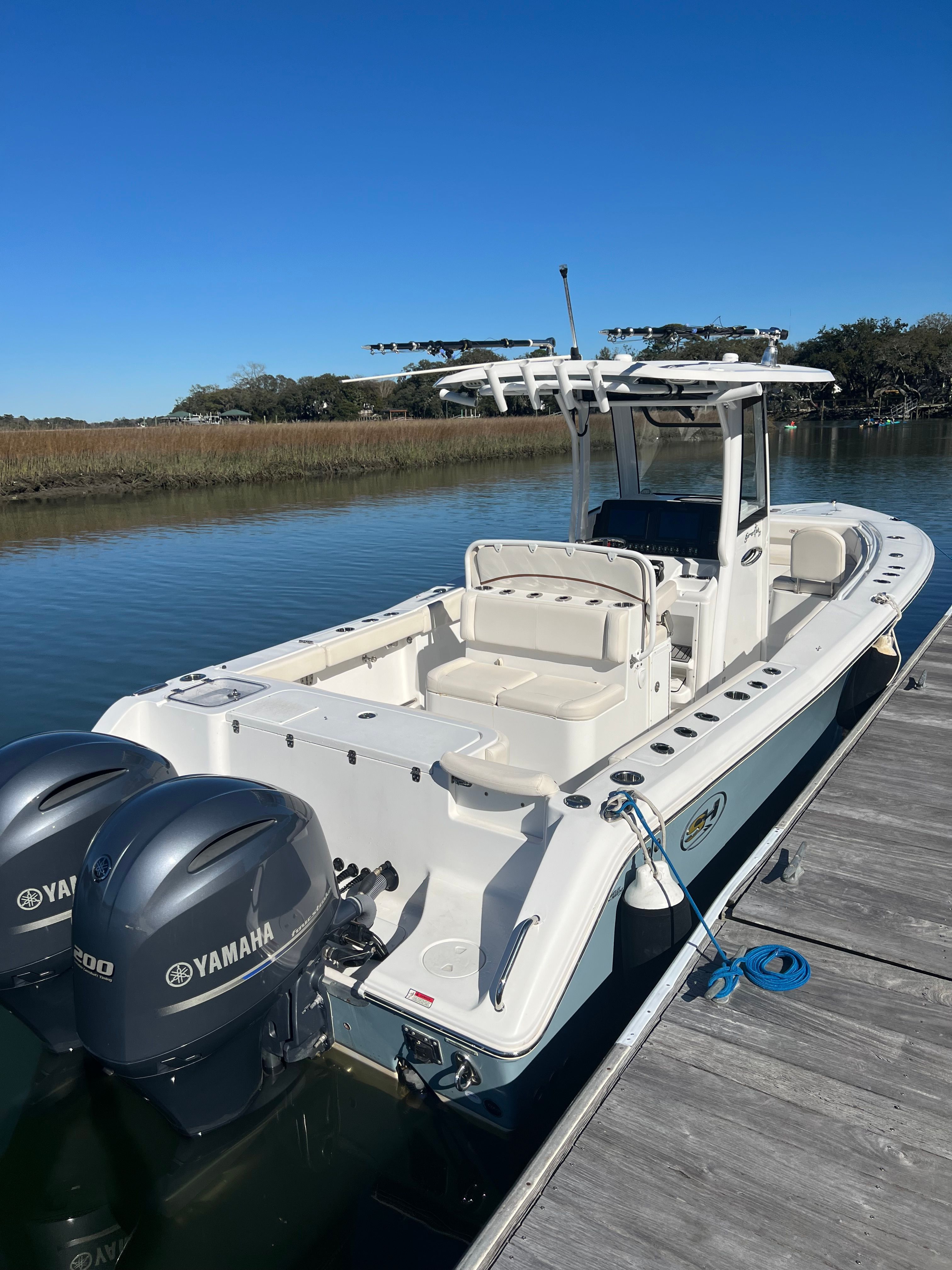 2022 Sea Hunt Gamefish 27 Forward Seating - 5