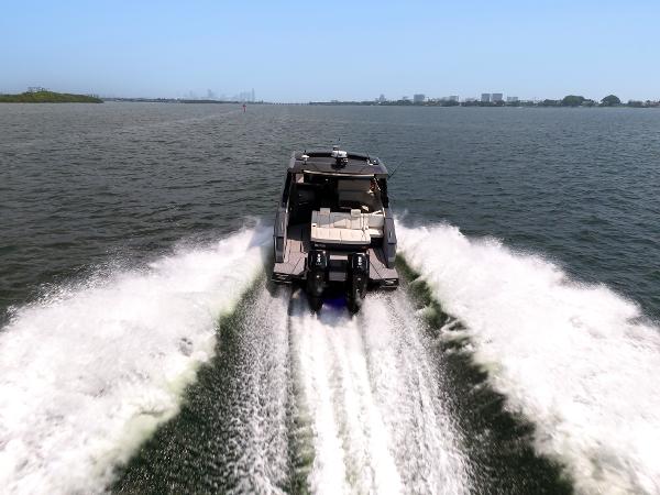 2023 Cruisers Yachts 42 GLS OB - 48