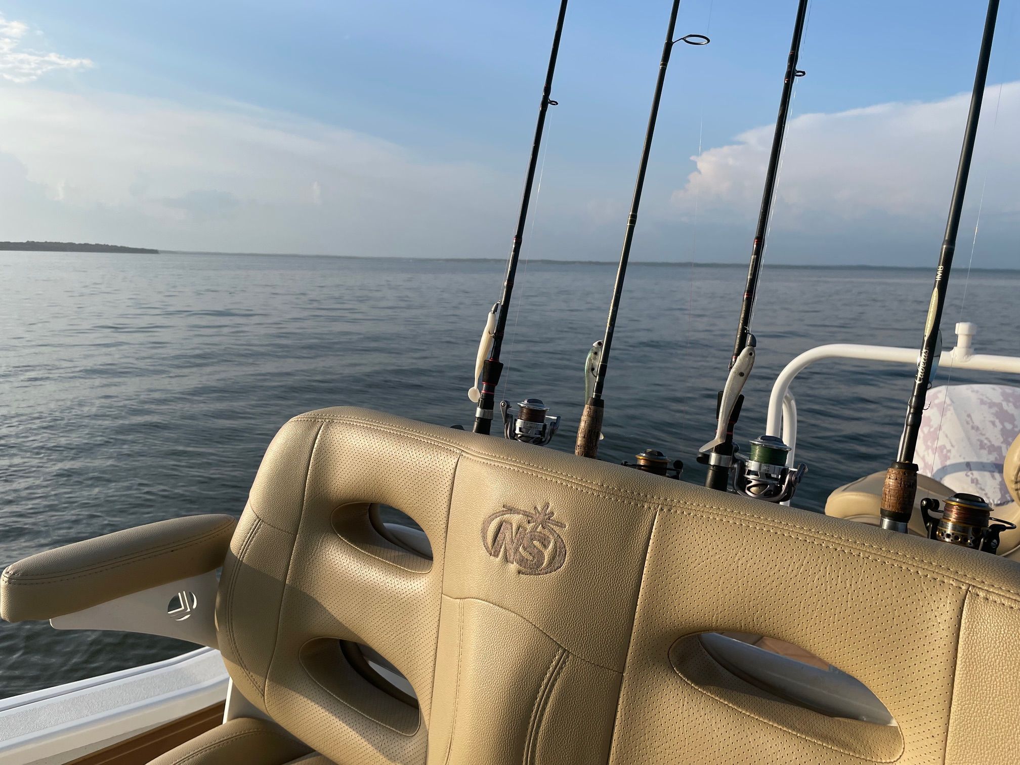 2019 NauticStar 251 Hybrid - 13