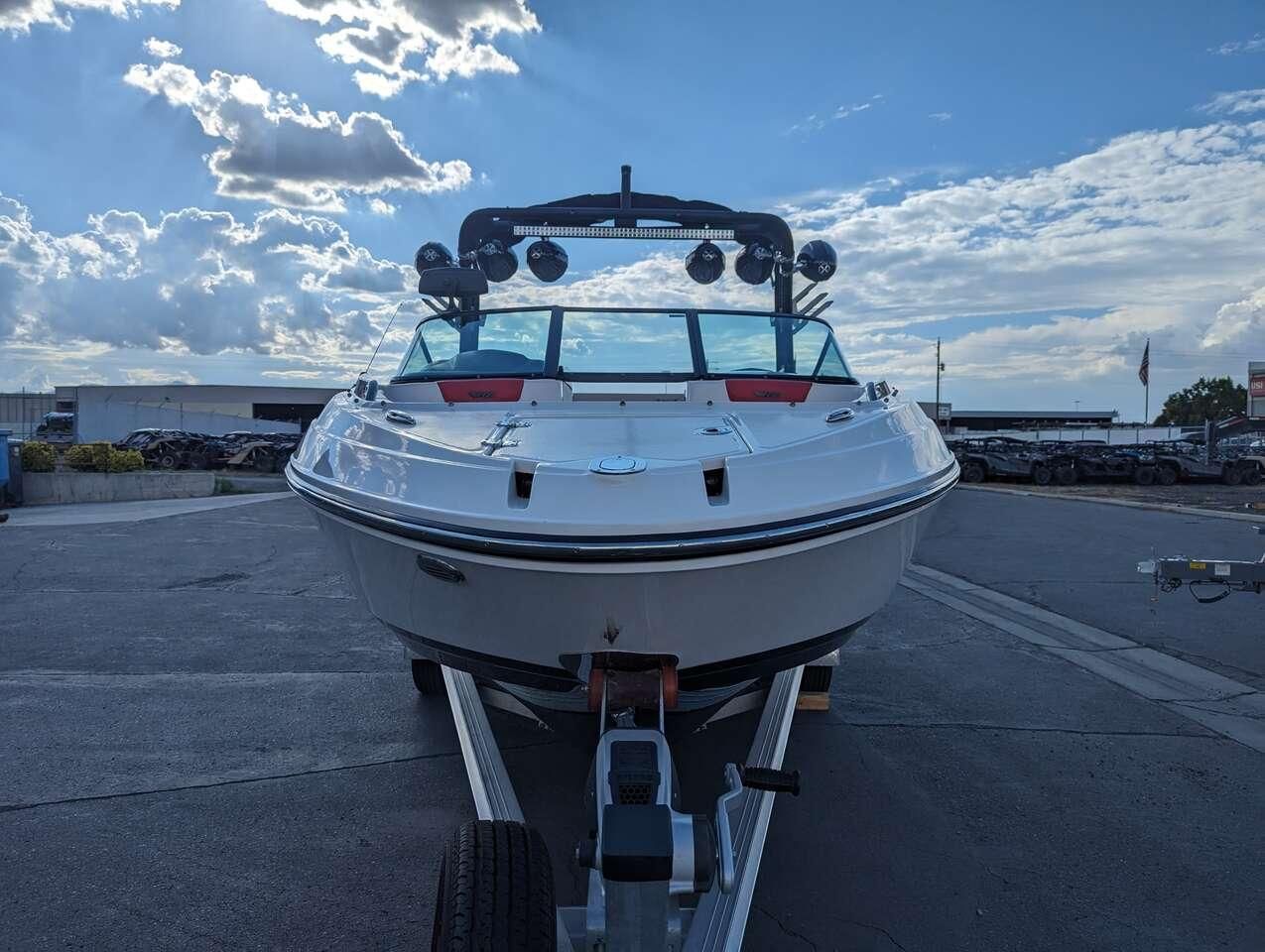 2019 Chaparral VRX2430 - 32