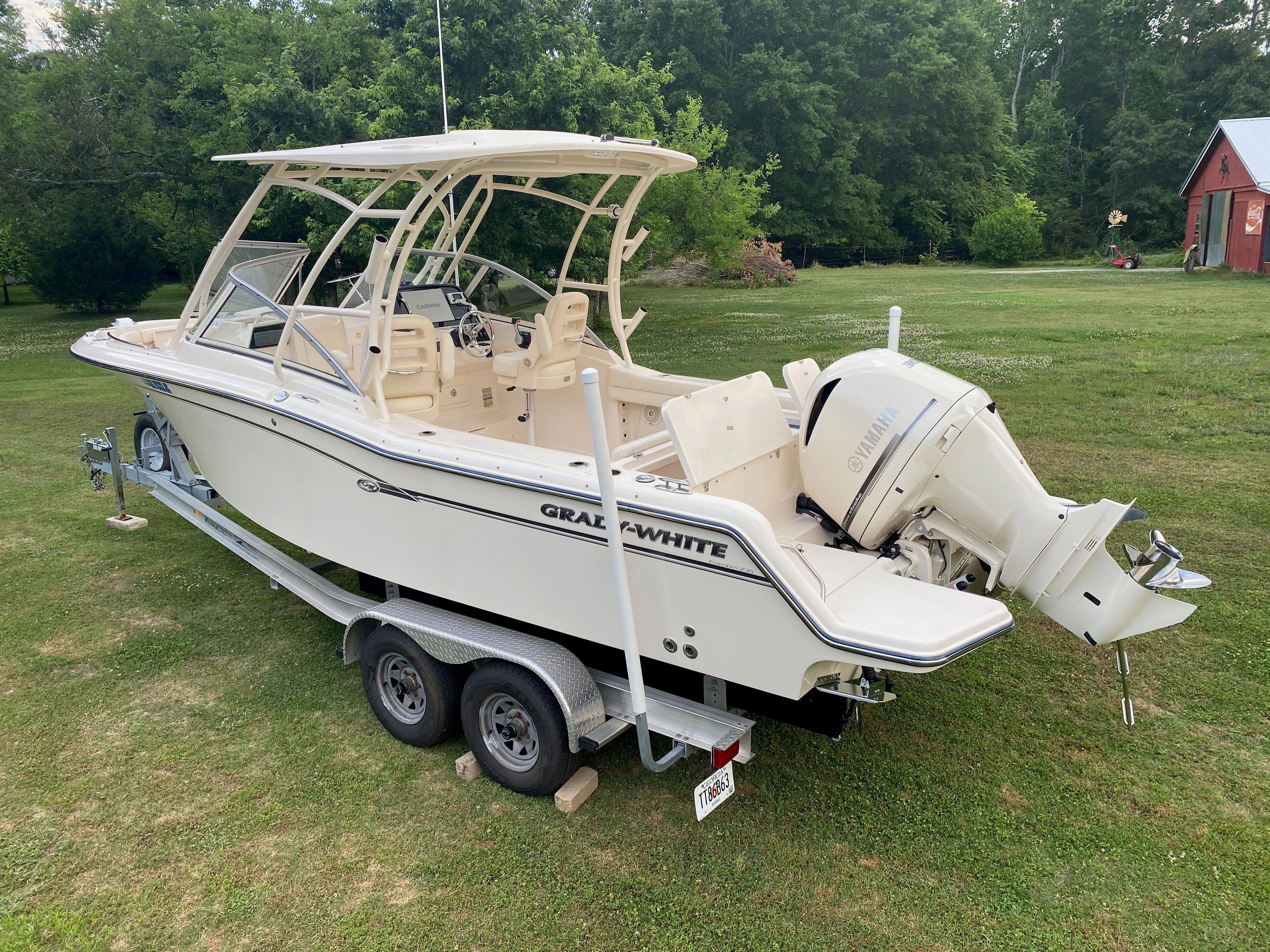2018 Grady-White Freedom235