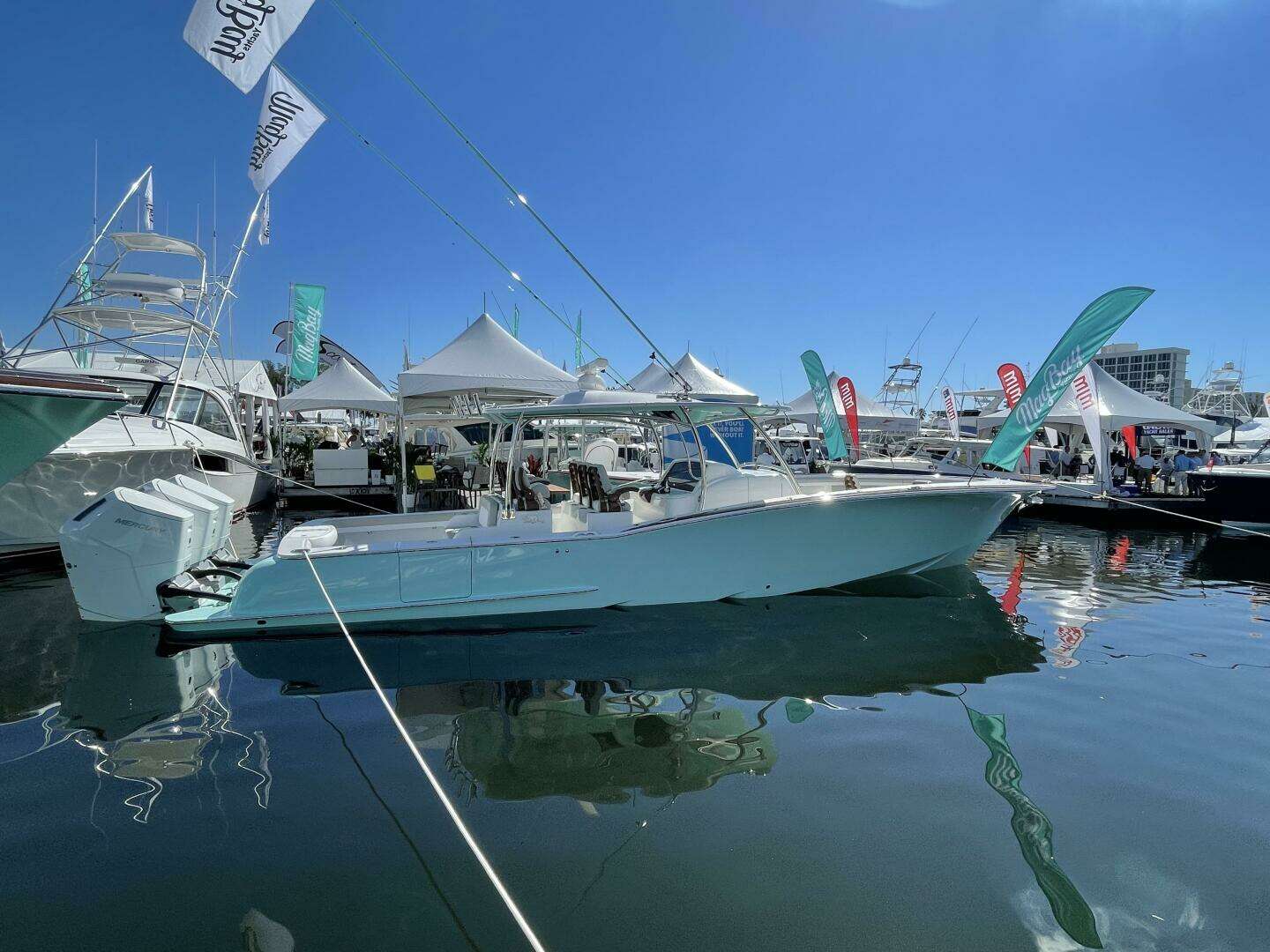 2026 Mag Bay 43 Center Console - Image 107