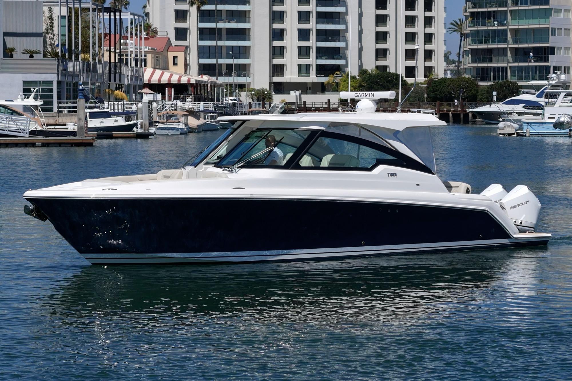 2026 Tiara Yachts 34 LX