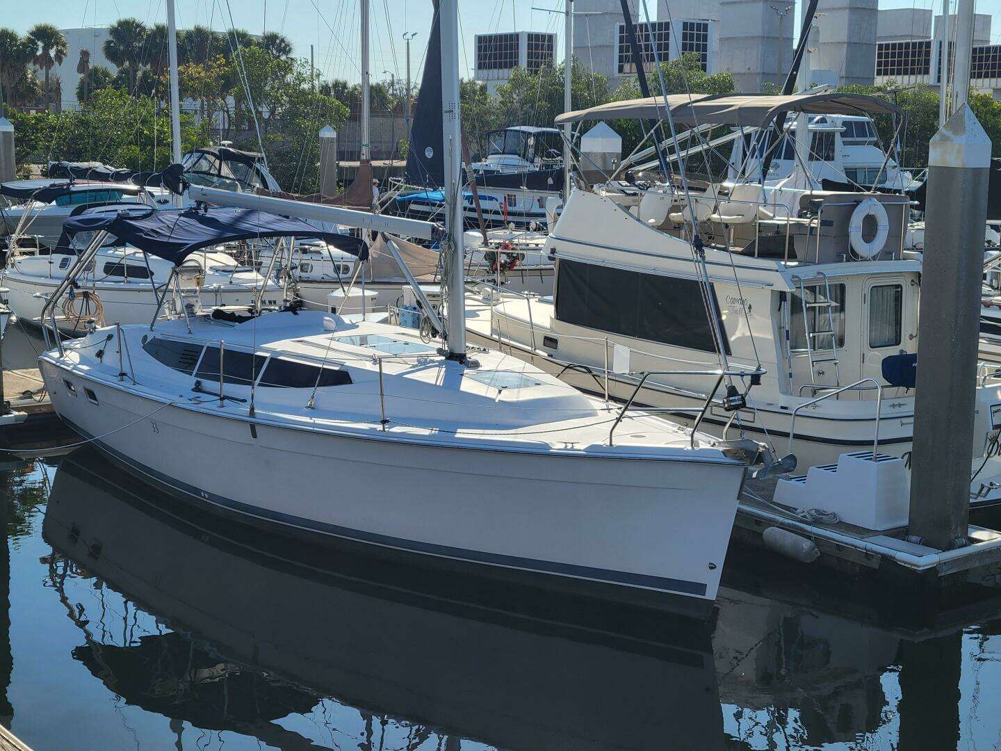 2013 Hunter 33 - Image 2
